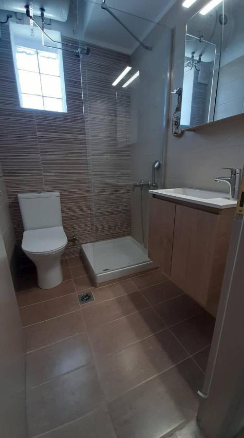 Tasias Apartments Ликсури Экстерьер фото