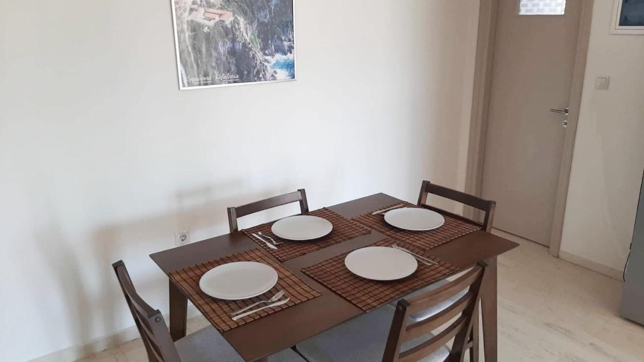 Tasias Apartments Ликсури Экстерьер фото
