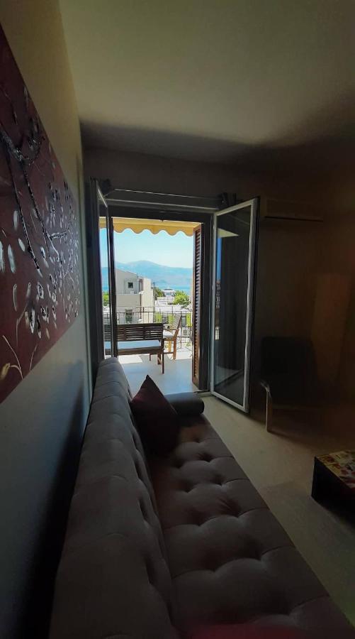 Tasias Apartments Ликсури Экстерьер фото
