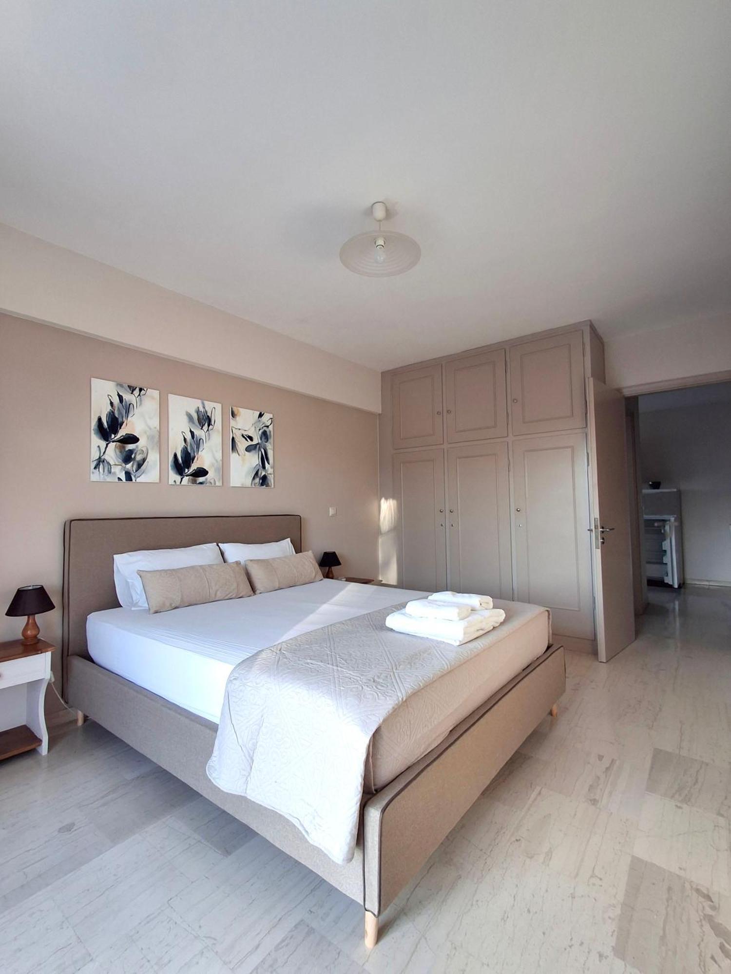 Tasias Apartments Ликсури Экстерьер фото